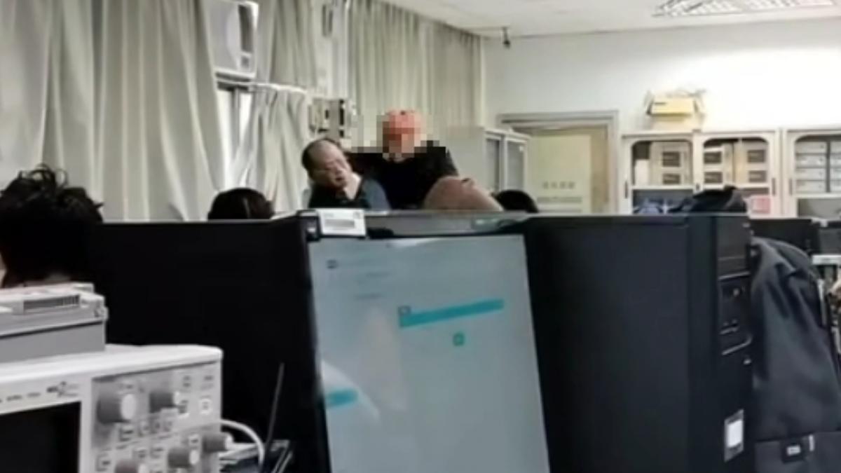 龍華科大師生衝突。（圖／翻攝Dcard）