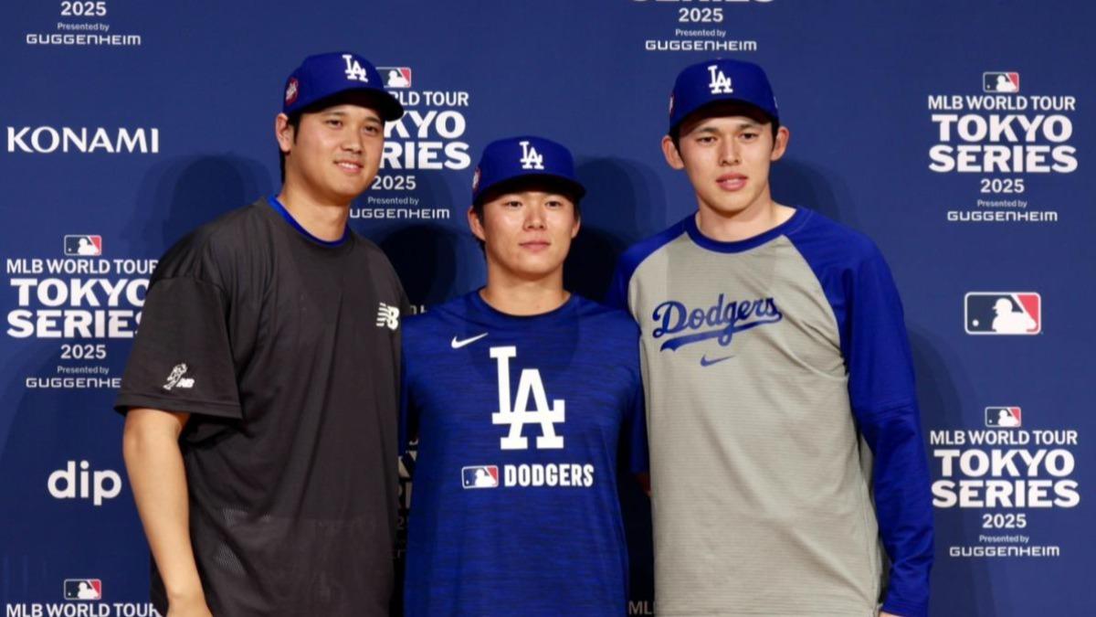 道奇「日籍三本柱」球星大谷翔平（左）、山本由伸（中）和佐佐木朗希（右）。（圖／藍于洺攝）
