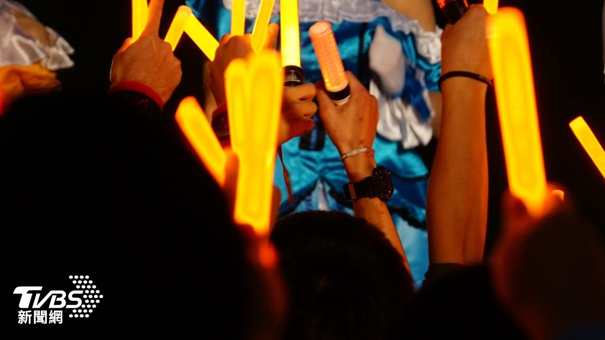 日本前國民偶像自爆遭粉絲恐怖跟蹤。（示意圖／達志影像Shutterstock）