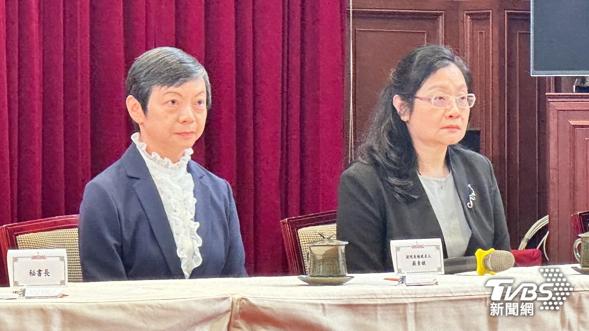 司法院副院長被提名人蘇素娥（左）。（圖／潘袁詩羽攝）