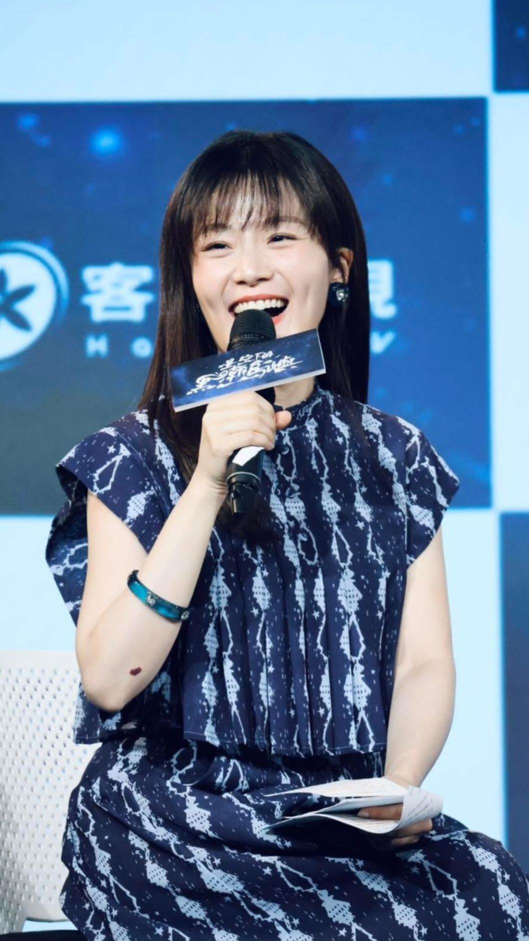 楊小黎昨（20）日主持《星空下的黑潮島嶼》記者會。（圖／翻攝自楊小黎臉書）