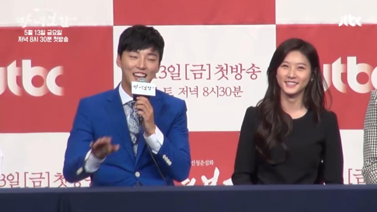 相差14歲的尹施允、金賽綸在《魔女寶鑑》演戀人，被不少網友痛罵。（圖／翻攝自Jtbc）