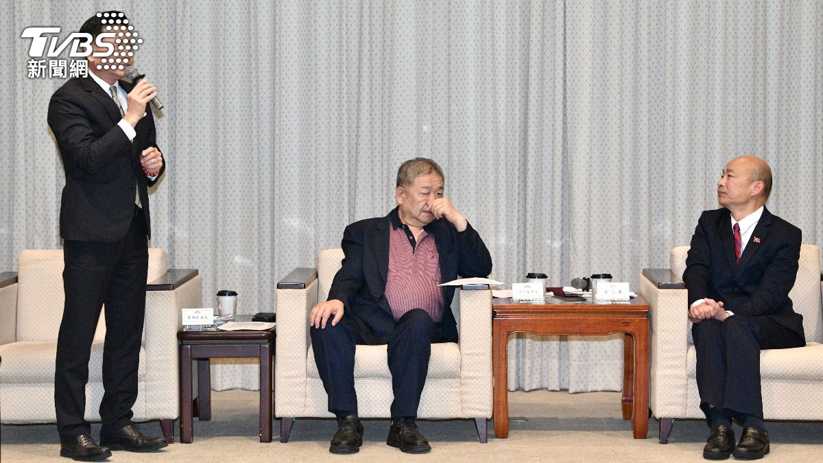 全國正副議長聯誼會拜會韓國瑜，商討助理費除罪化事宜。（圖／胡瑞麒攝）