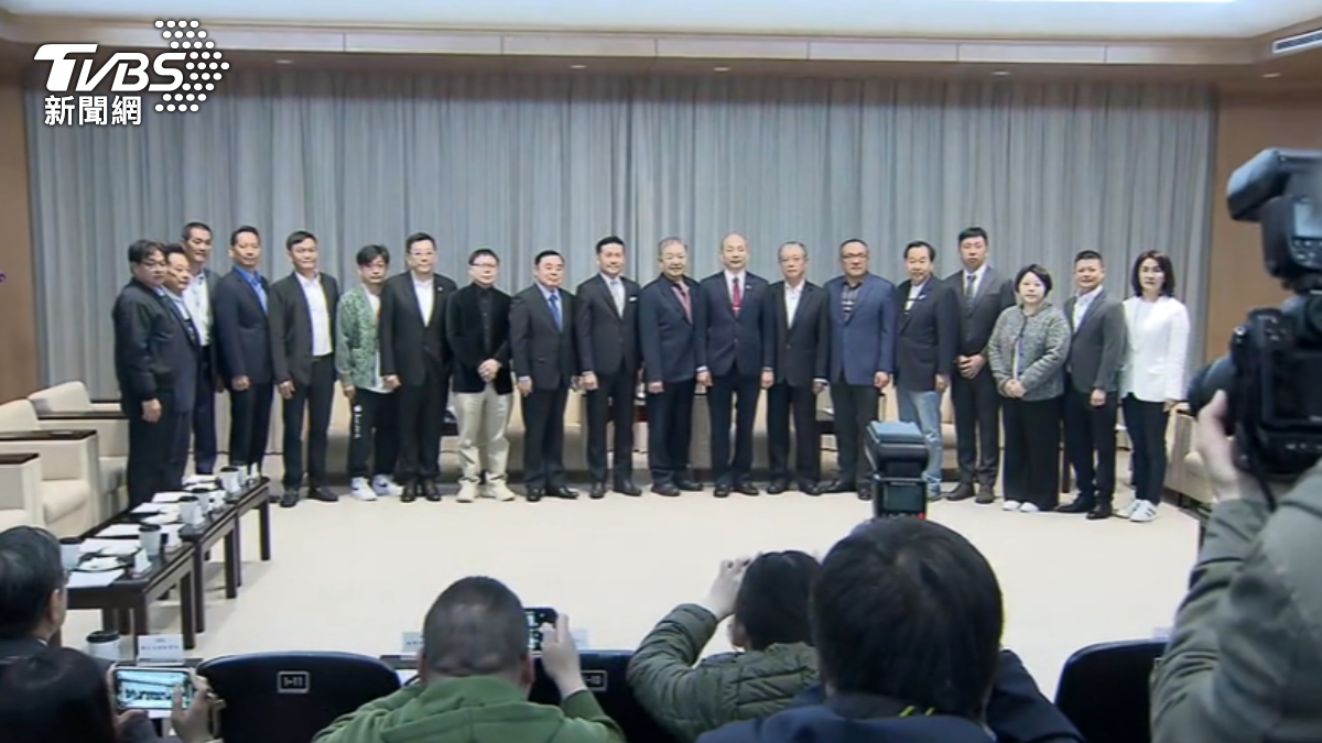 盼韓國瑜挺盧秀燕？泛藍議長避談藍黨魁改選時間
