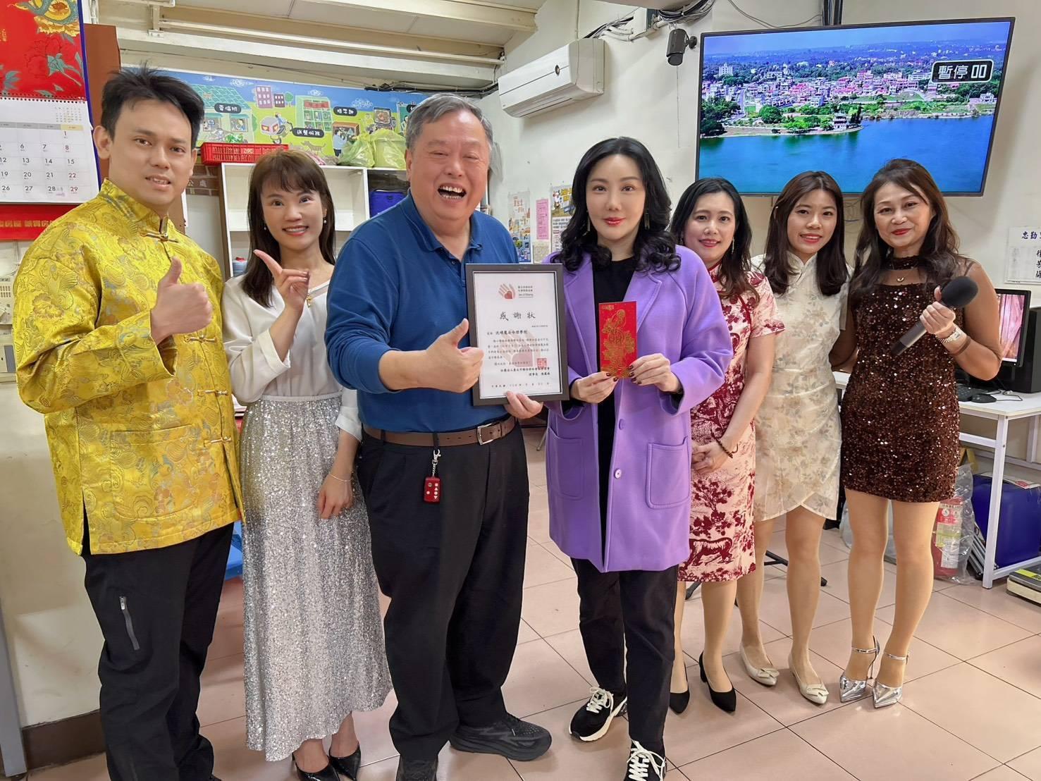 本月沈嶸捐贈10萬元給流浪動物之家基金會。（圖／沈嶸提供）