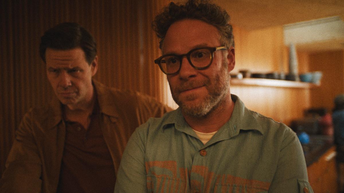 賽斯羅根（左）主演《片廠風雲》直擊好萊塢的荒謬生態。（圖／APPLE TV+提供）