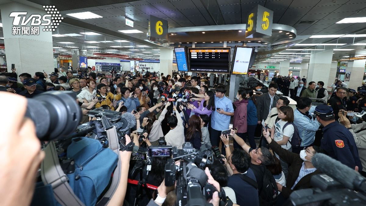 陸配網紅「亞亞」已於25日晚間返回中國大陸。（圖／華子琛攝）