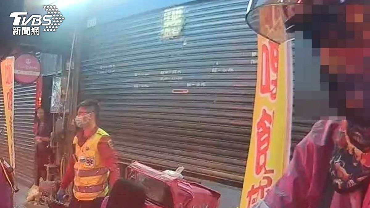 雙方互毆濺血送醫，最終決定互相提告。（圖／TVBS）