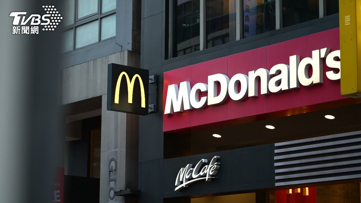新北民眾爆麥當勞漢堡內有完整蛋殼。（示意圖／shutterstock 達志影像）