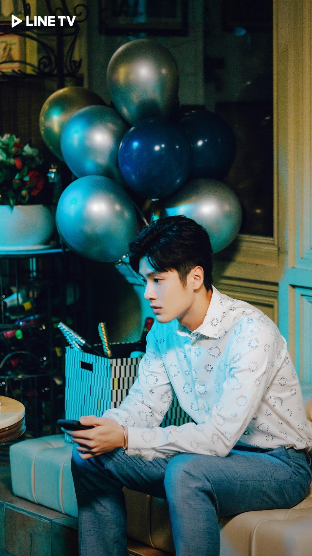 張家陞替毛祁生慶生，卻慘遭對方拒絕。（圖／LINE TV提供）