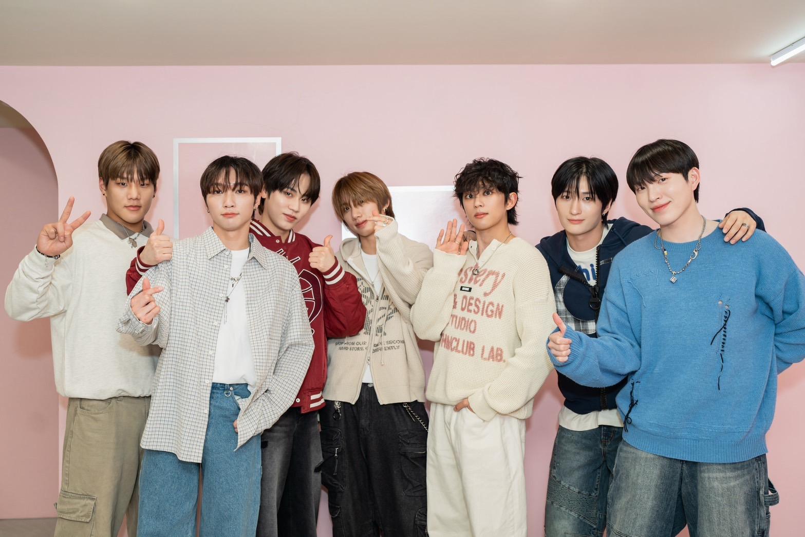 左起為准序、YUKU、GK、HARRY、D1、E-CHAN、熙瓚。（圖／Brave Entertainment、FU Entertainment、DJB提供）