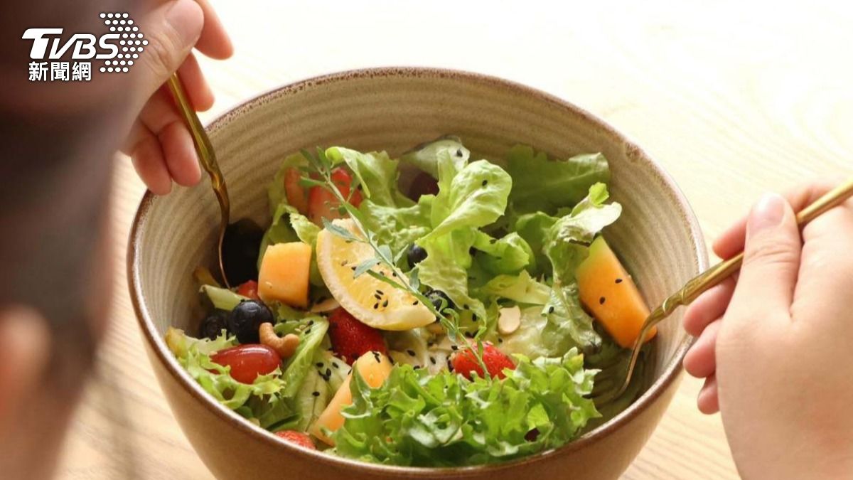 清淡飲食反讓血脂飆高！外科醫示警：2習慣不改恐中風