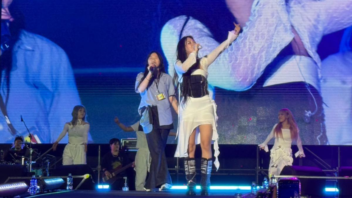 李泳知邀歌迷上台合唱〈Not Sorry〉。（圖／讀者提供）