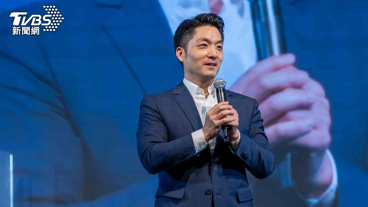 蔣萬安感謝教會的祝福，持續在台北市散播愛。（圖／TVBS）