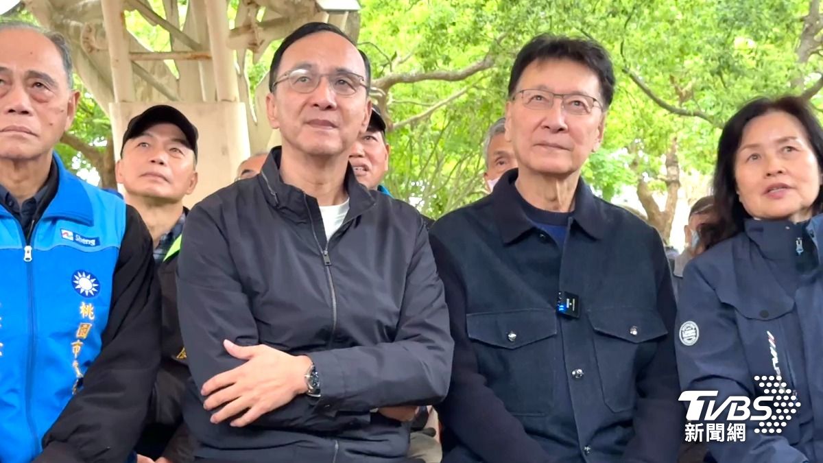 朱立倫、趙少康同台。（圖／林恩如攝）