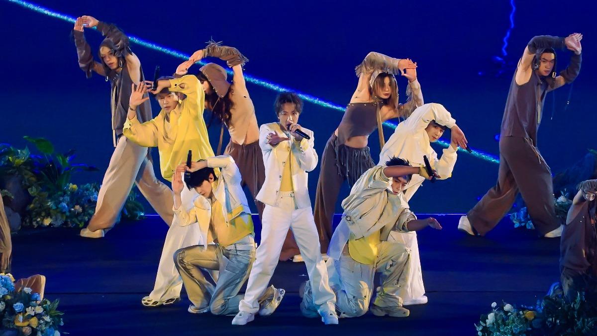 Energy唱跳〈二次西遊〉、〈星期五晚上〉等嗨歌。（圖／相信音樂提供）