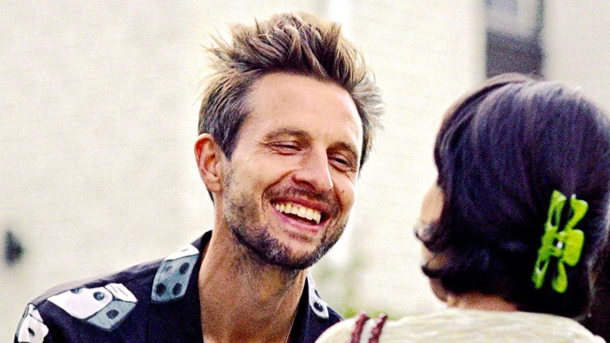 北歐男神安德斯丹尼爾森李在片中飾演一名脫口秀演員。（圖／海鵬提供）