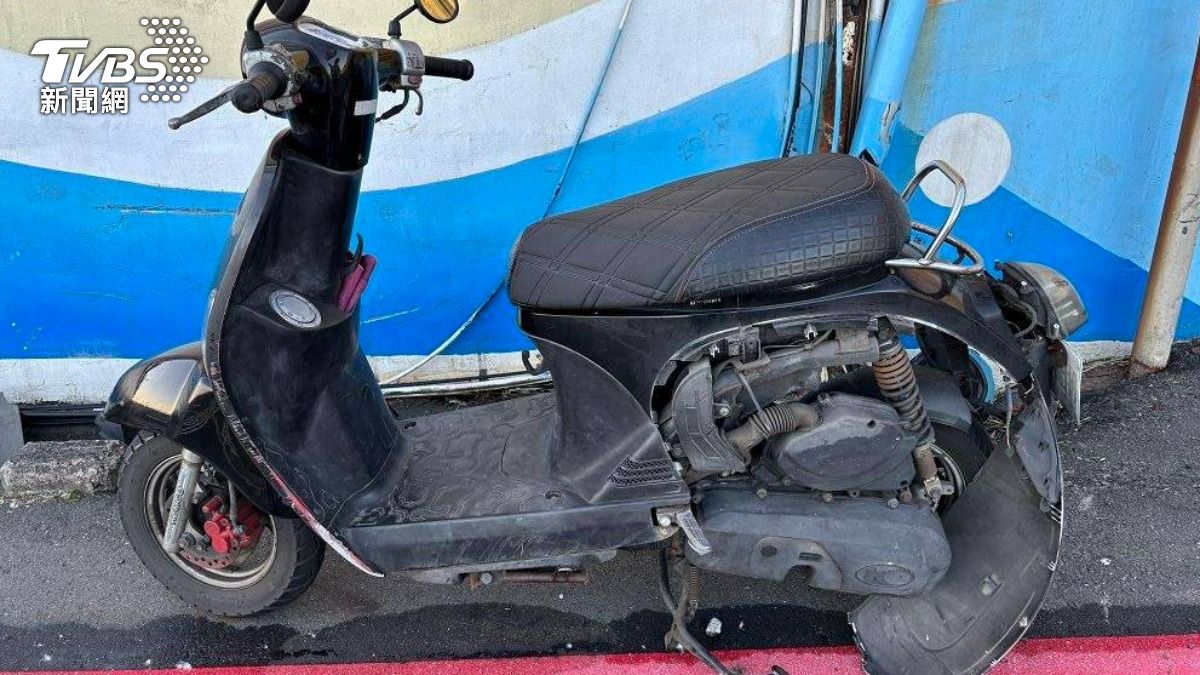 基隆13歲少年騎車自撞，後座15歲好友噴飛不治。（圖／TVBS）