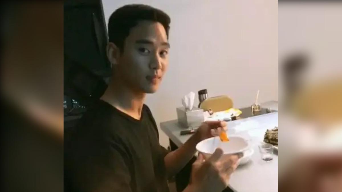 《橫豎》曬出金秀賢在金賽綸家喝酒用餐影片。（圖／翻攝自橫豎yt）