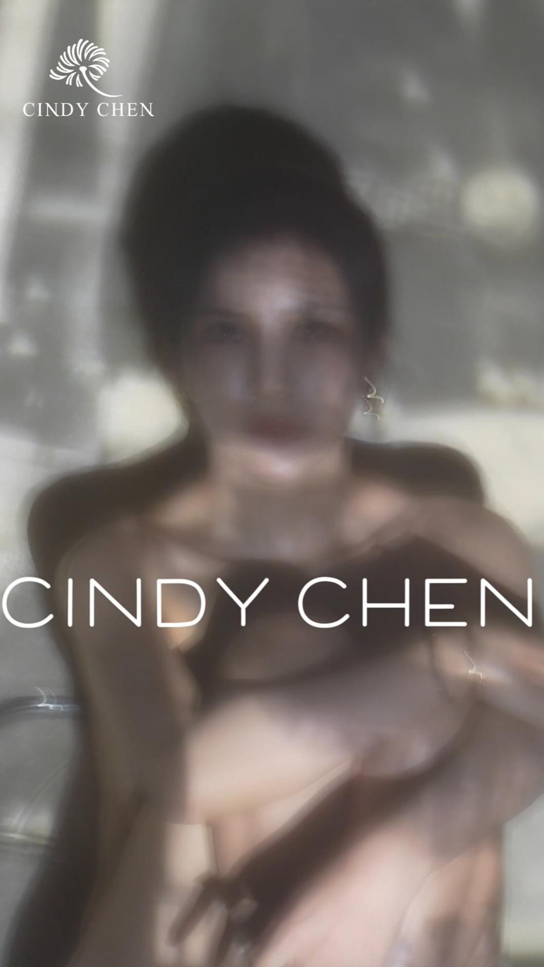 Lala全裸拍攝形象影片。（圖／Lala蘇心甯提供）