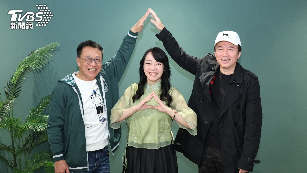 游安順（左起）、范瑞君、孫鵬合作《九如一家人》。（圖／張哲鳴攝）