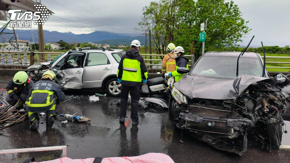 該起車禍導致四人受傷送醫。（圖／TVBS）