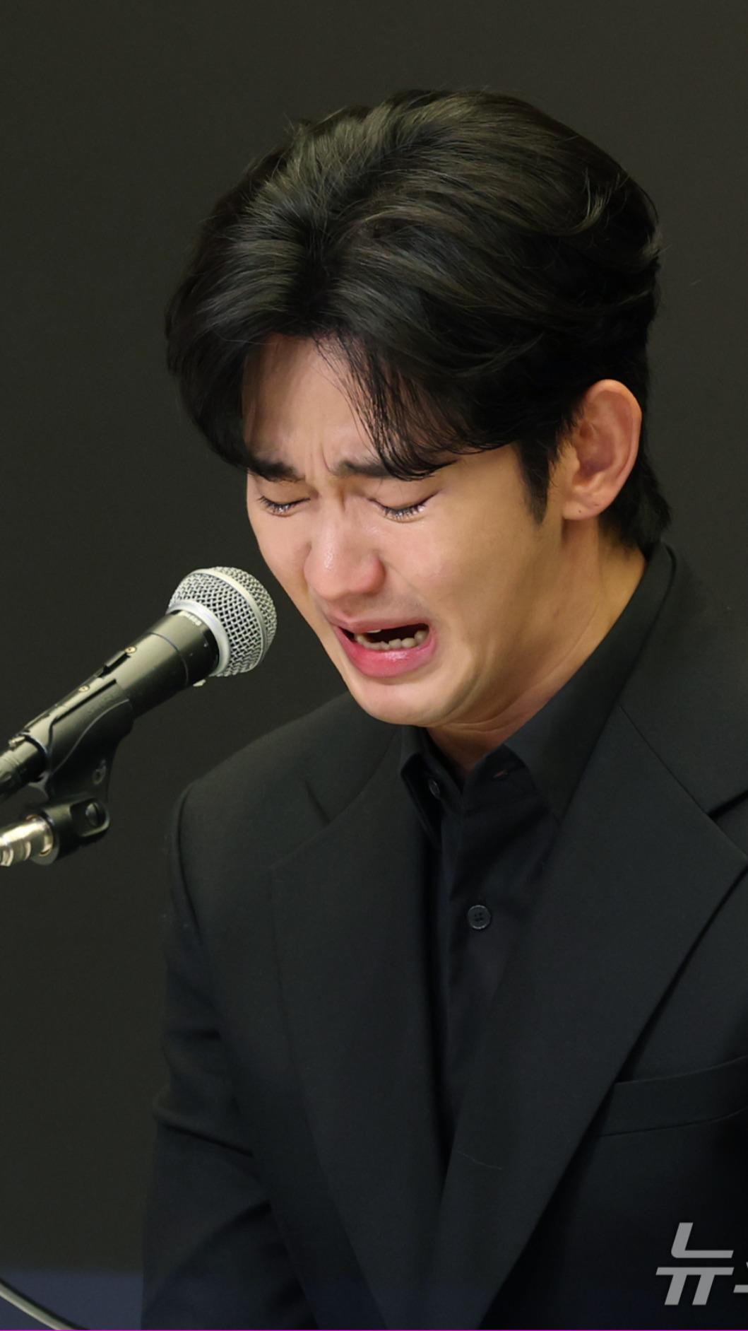 金秀賢哭得非常委屈，卻完全沒有感動民眾。（圖／news1提供）