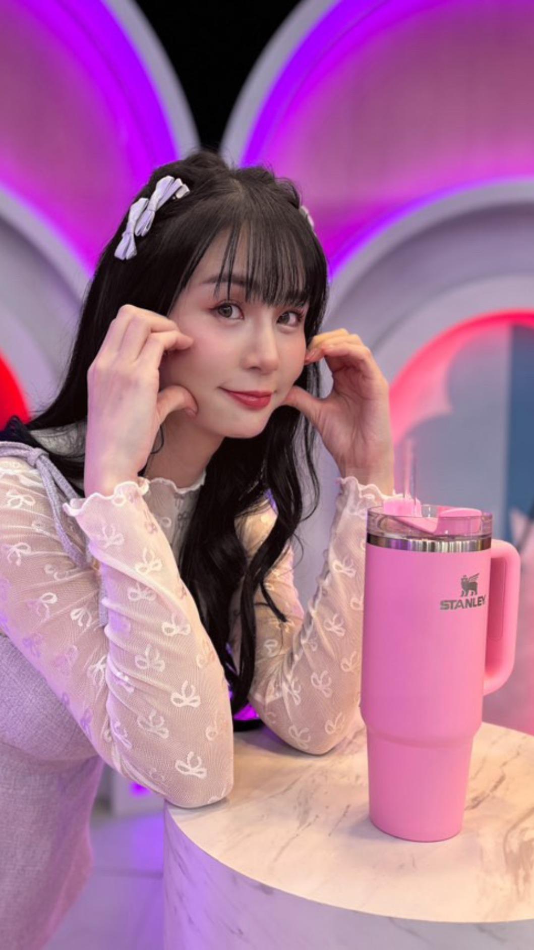 短今錄影必備STANLEY保溫杯。（圖／永新瓦提供）