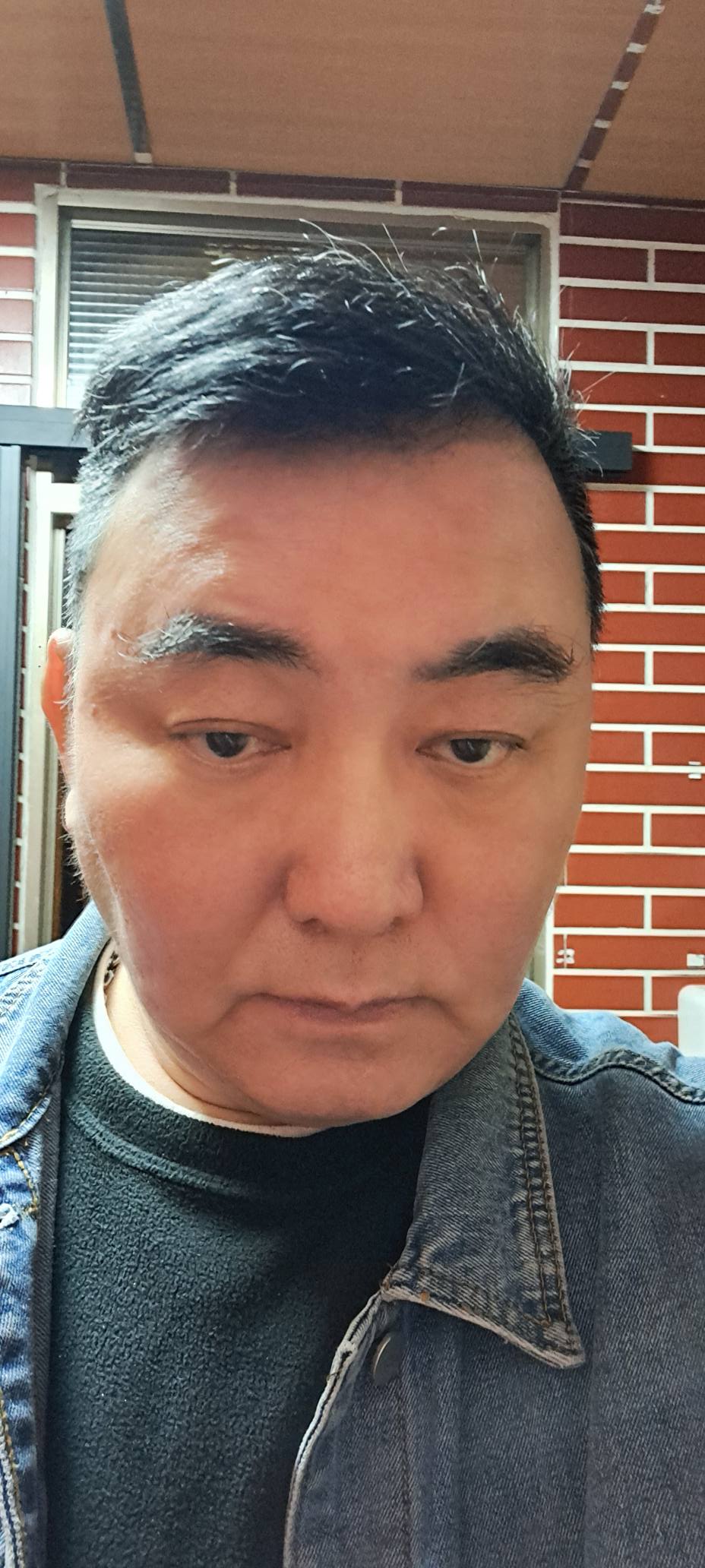 徐亨因服藥導致身形圓潤。（圖／翻攝自徐亨臉書）