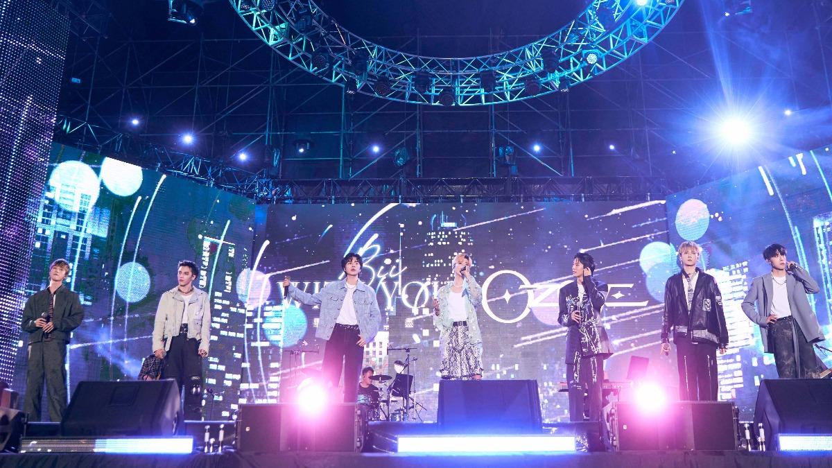 畢書盡跟Ozone合唱溫暖情歌〈流星雨〉。（圖／索尼音樂提供）