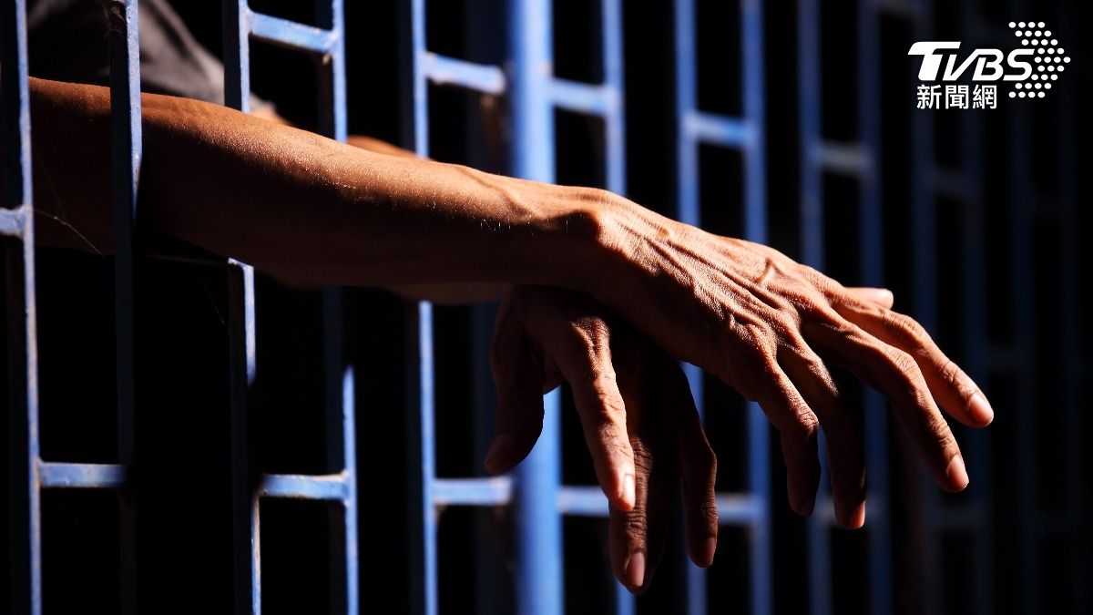 印度男被控殺妻做了一年半的牢後，老婆出庭作證。（示意圖／shutterstock 達志影像）