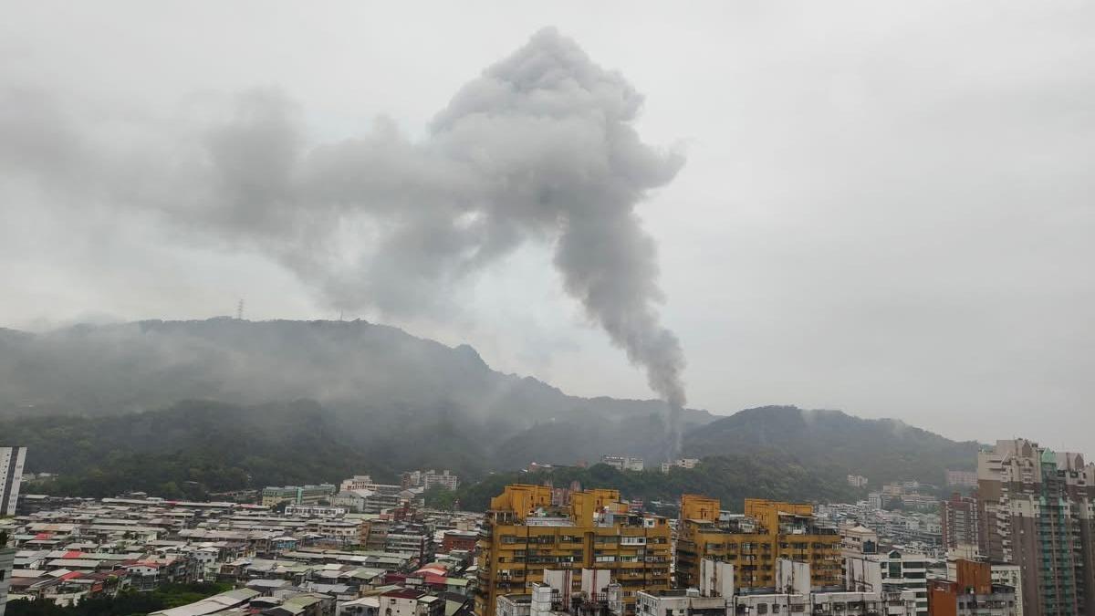 有附近民眾看見濃煙發文。（圖／翻攝自臉書社團「信義區三兩事」）