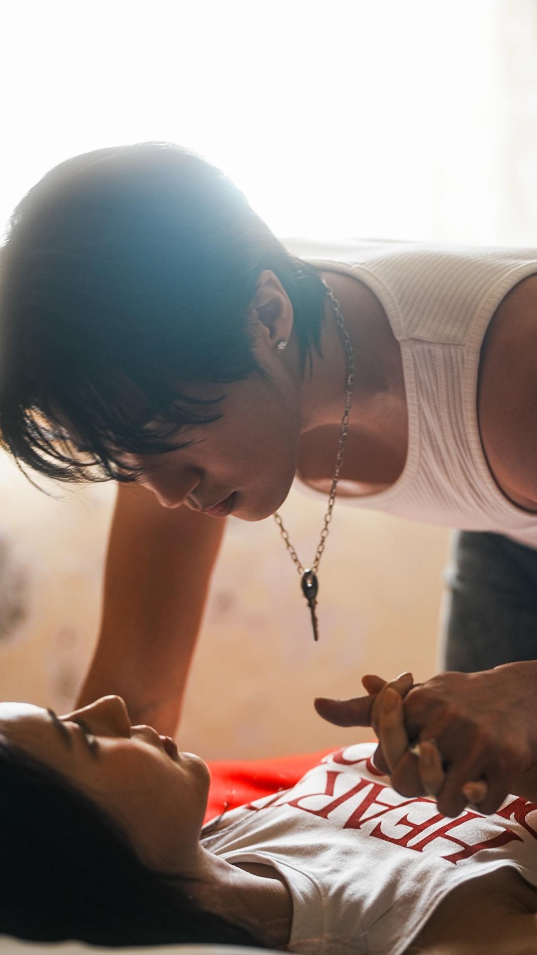 婁峻碩跟女主角有親密床戲。（圖／伊弗龐金有限公司 X 想不到音樂工作室提供）