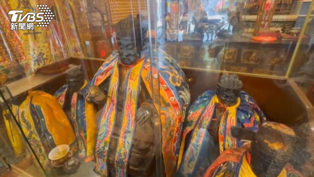 廟方歡迎顏董來參拜。（圖／TVBS）