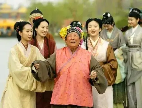 葉琳瑯被稱為「最可愛的劉姥姥」。（圖／翻攝自微博）