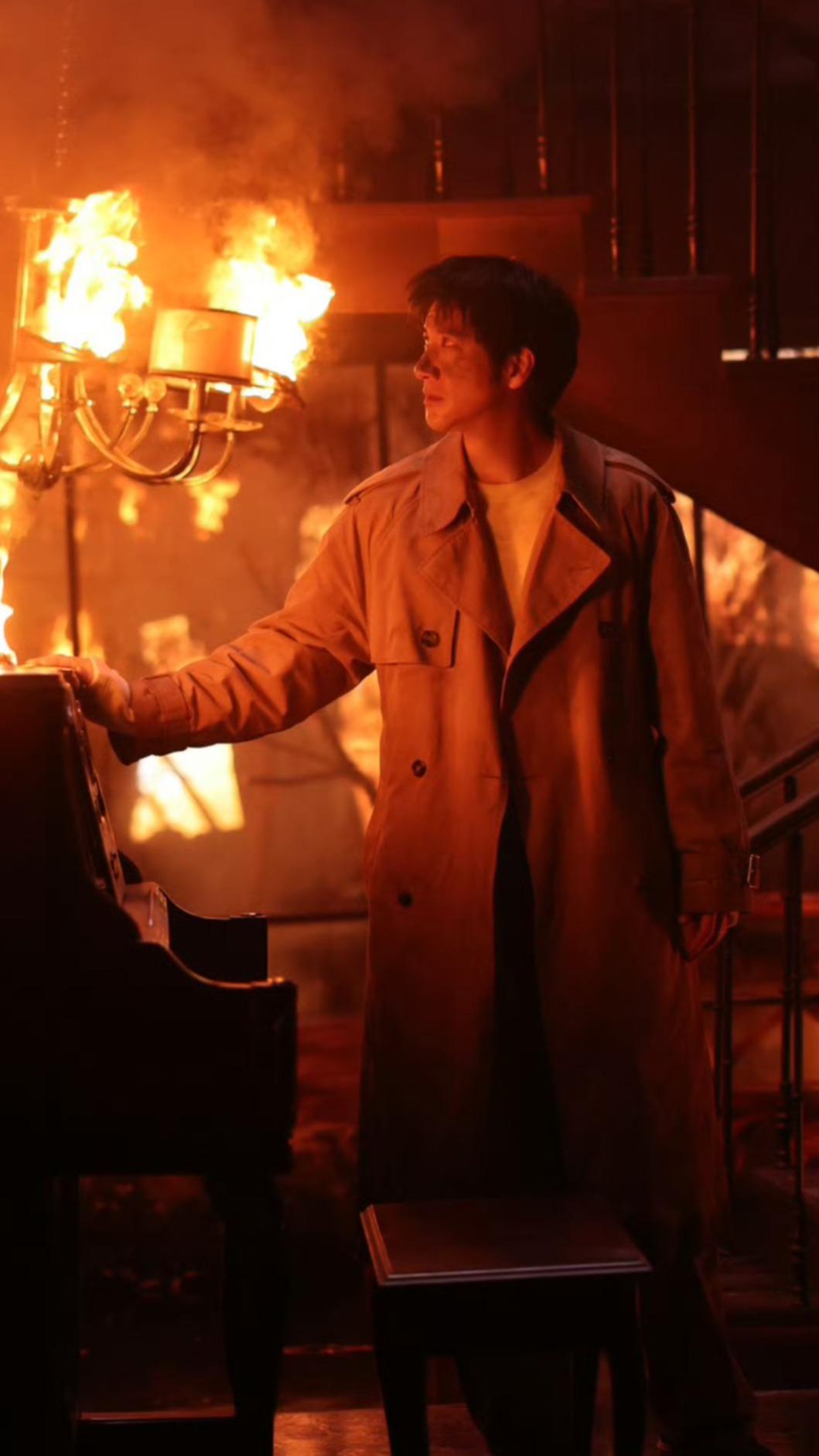 王力宏的燒傷以及煙燻妝相當逼真，讓粉絲看了嚇壞。（圖／翻攝自王力宏工作室微博）