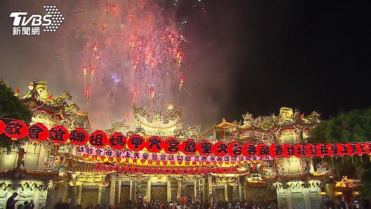 大甲媽14日凌晨回鑾。（圖／TVBS）