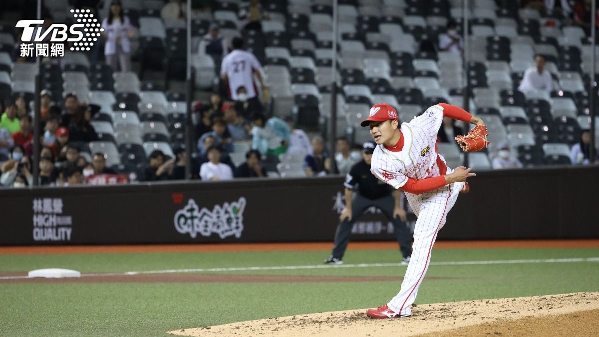 徐若熙本季首次先發，主投6局投球丟1分退場休息。（圖／華子琛攝）