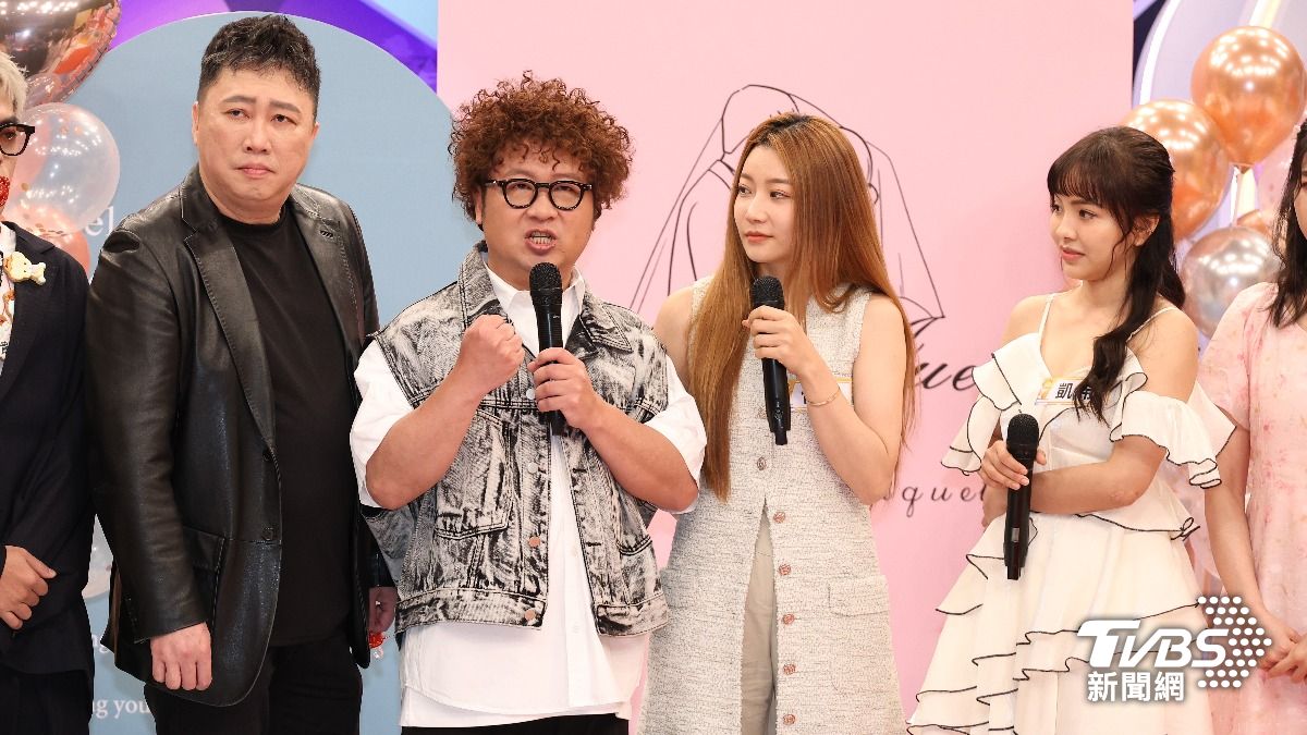 納豆和依依分享婚禮籌備進度。（圖／張哲鳴攝）