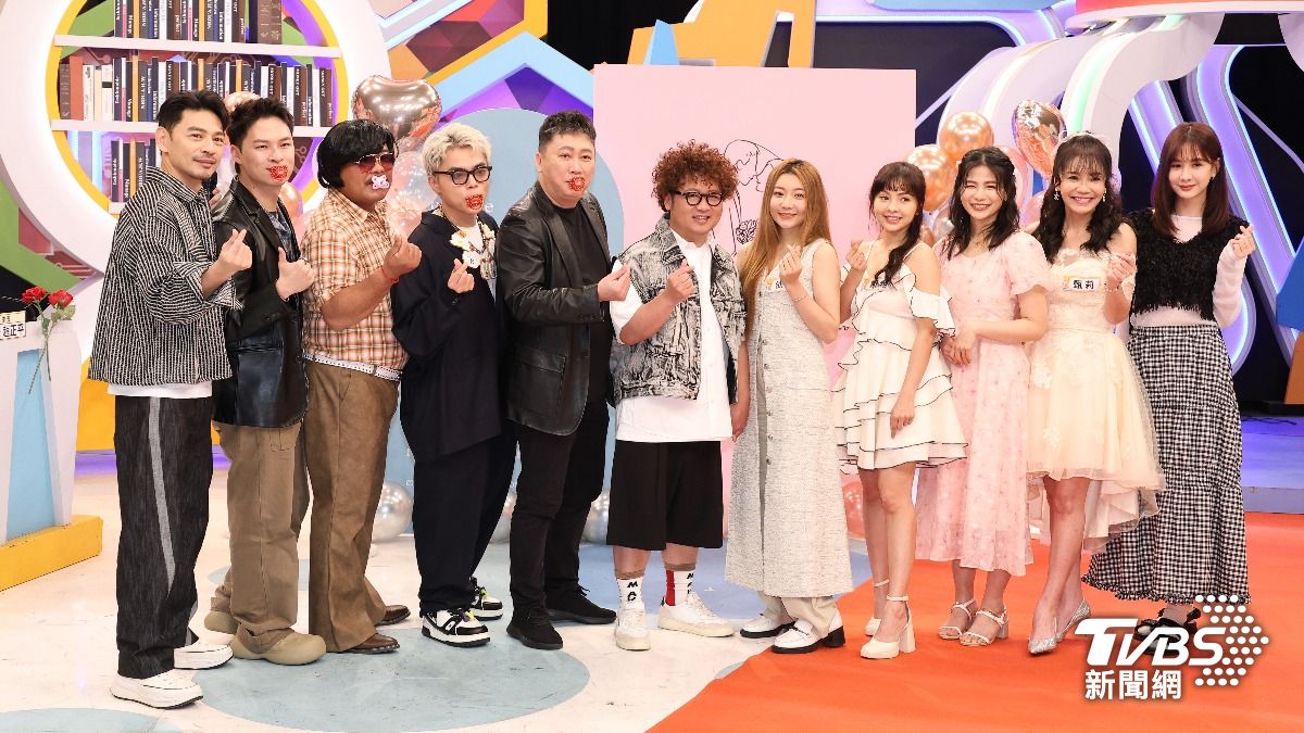 現場幫納豆和依依預習婚禮。（圖／張哲鳴攝）