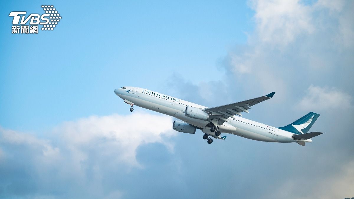 國泰航空推出機票82折優惠，輸入指定編號再享最高2688元折扣。（示意圖／shutterstock達志影像）