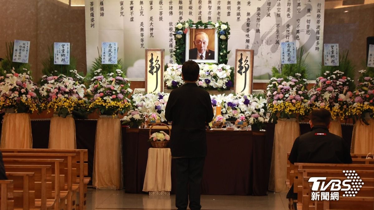 陳凱倫到場致意。（圖／黃城碩攝）