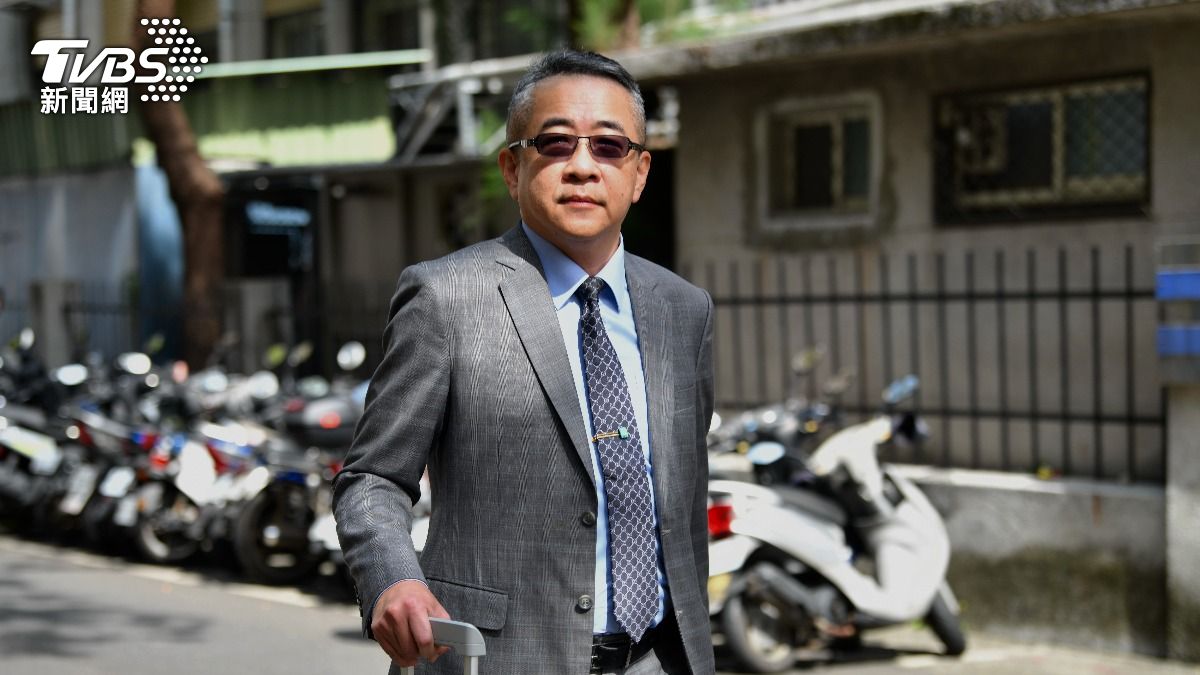 柯文哲辯護律師鄭深元。（圖／胡瑞麒攝）