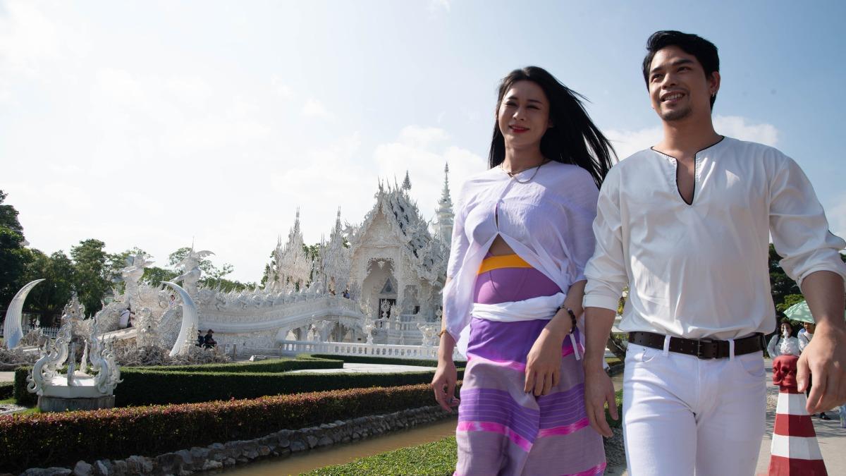 蔡書綺（左）在片中有全裸入鏡戲碼，但太害羞自己不敢看。（圖／攝露士提供）