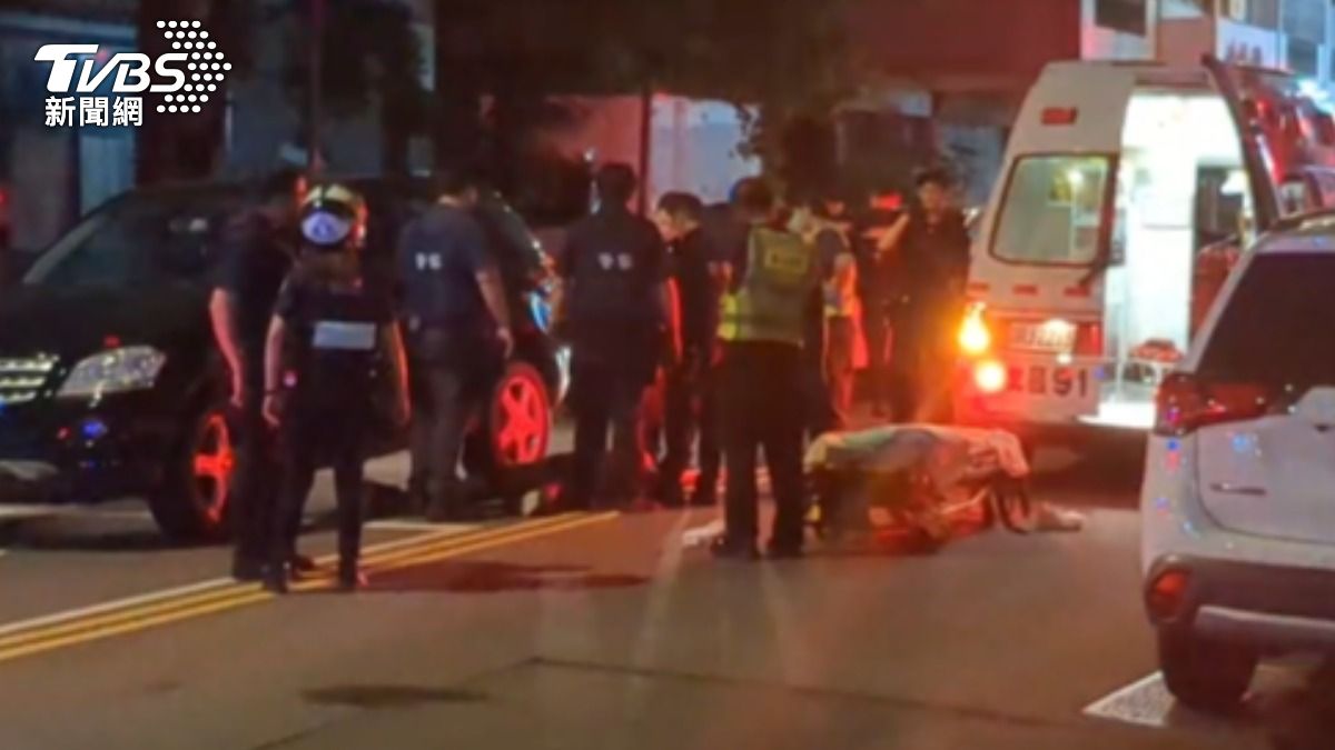 民眾拍下當時飆車畫面，認為喇叭聲相當吵雜。（圖／TVBS）