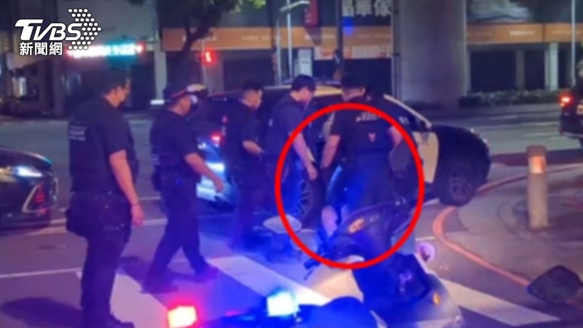 男子來回飆車擾民。（圖／TVBS）