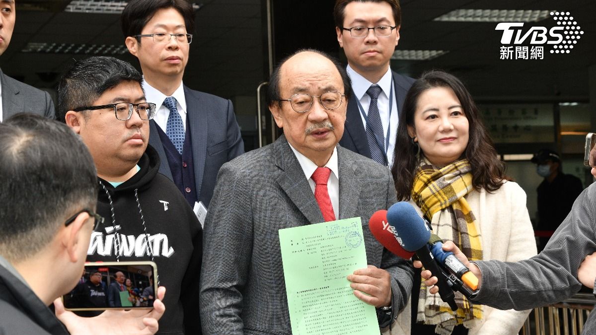 民進黨立院黨團總召柯建銘等人1月23日到憲法法庭遞狀 。（資料圖／胡瑞麒攝）