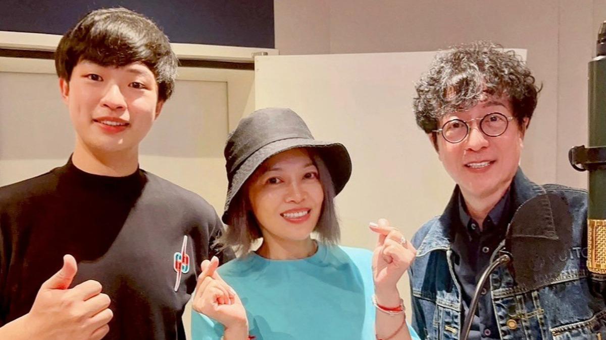 戴愛玲（中）獻唱插曲，和蔣三省父子首度合作。（圖／ZONG MUSIC 榮宗蔣音樂國際公司提供）