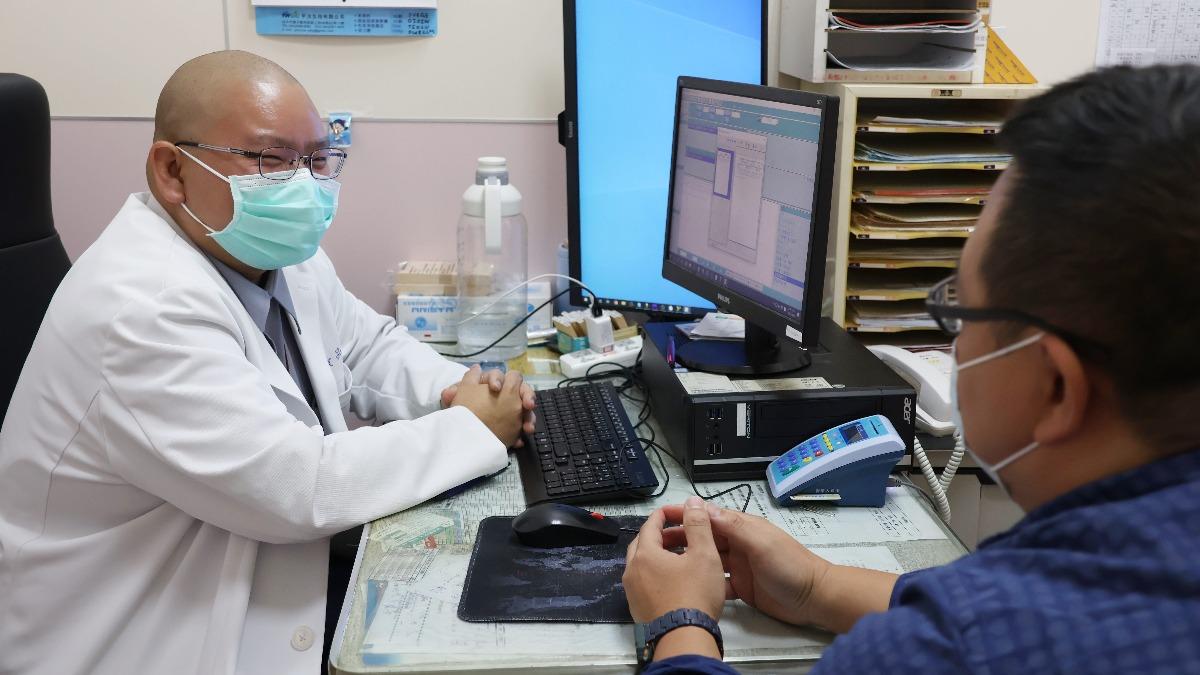 黃品叡評估，男子心臟開刀過，也有服用抗凝血劑，不適合使用藥物治療。（圖／大甲李綜合醫院提供）