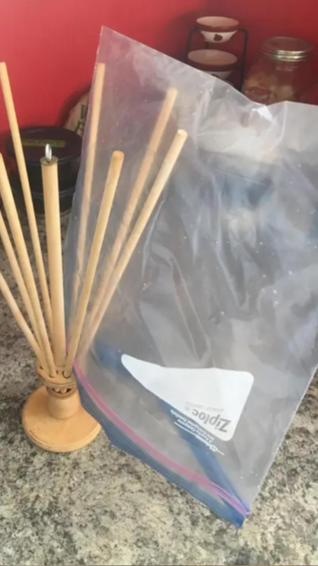 有網友建議將保鮮袋回收再利用。(圖/翻攝自BUZZFEED)